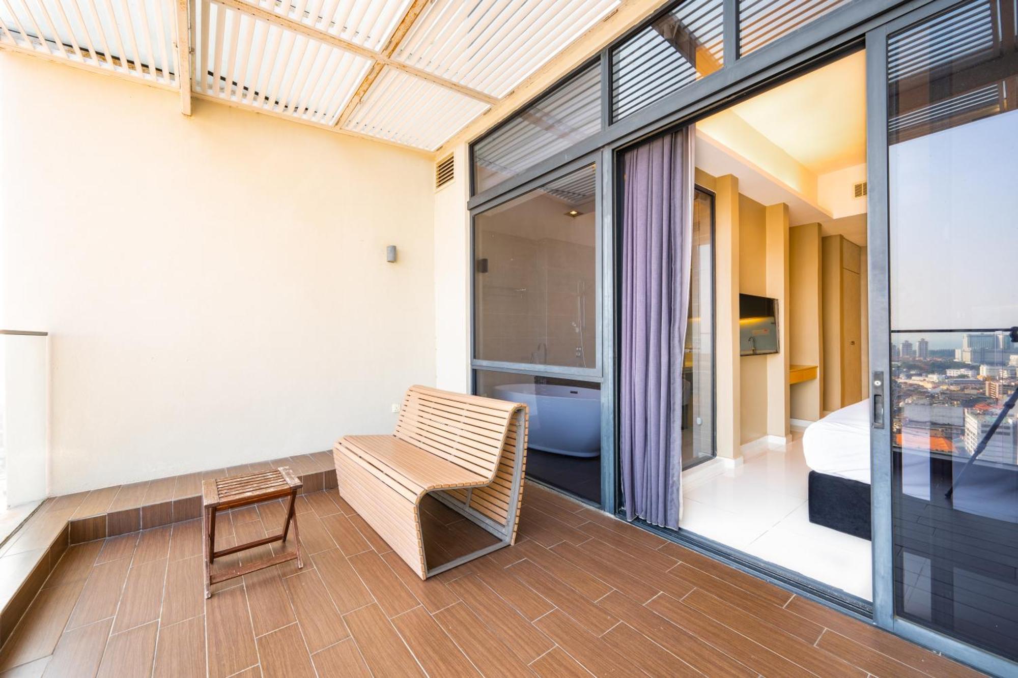 Greystone 99 Suites Malacca Ngoại thất bức ảnh
