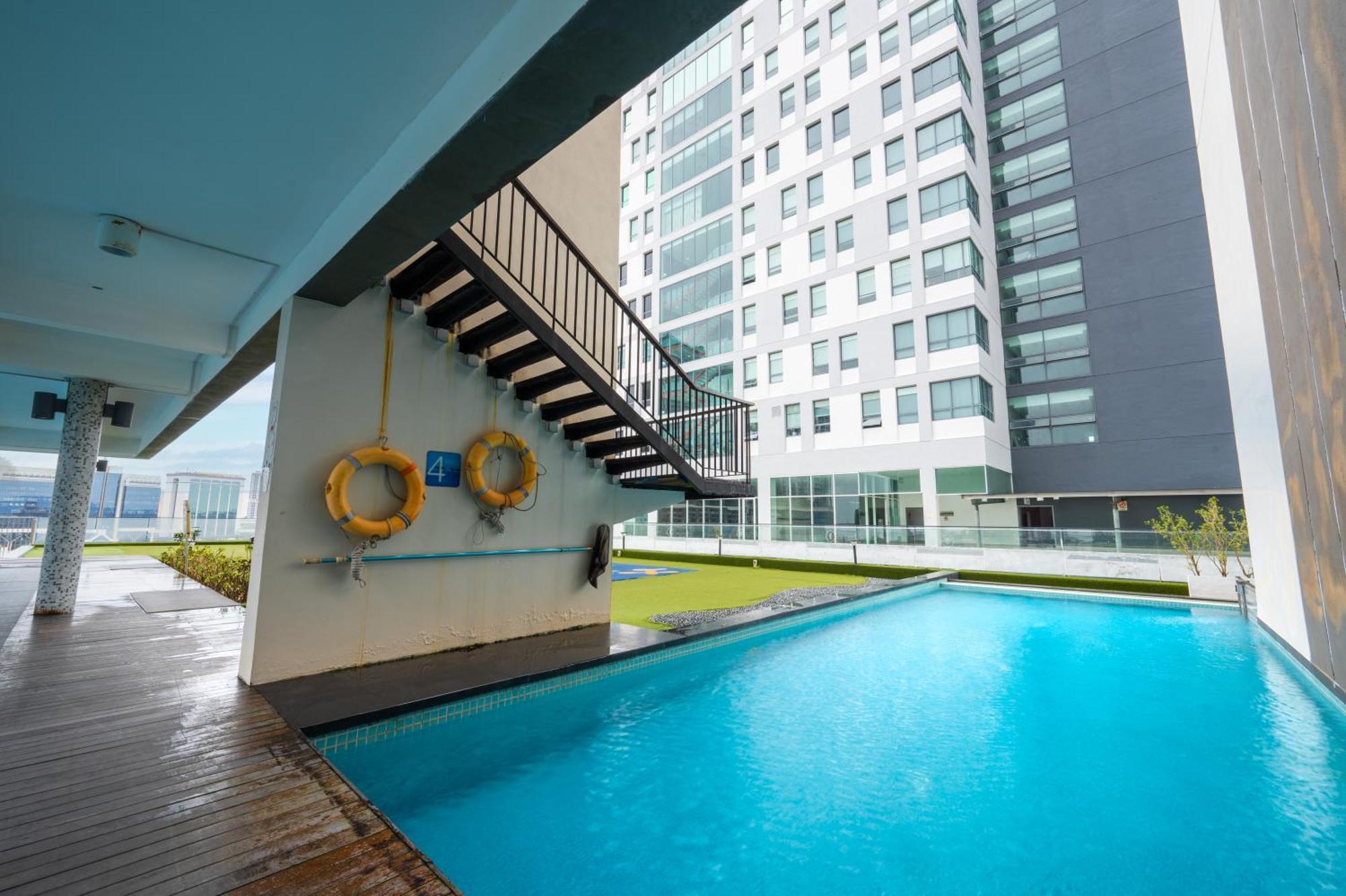 Greystone 99 Suites Malacca Ngoại thất bức ảnh