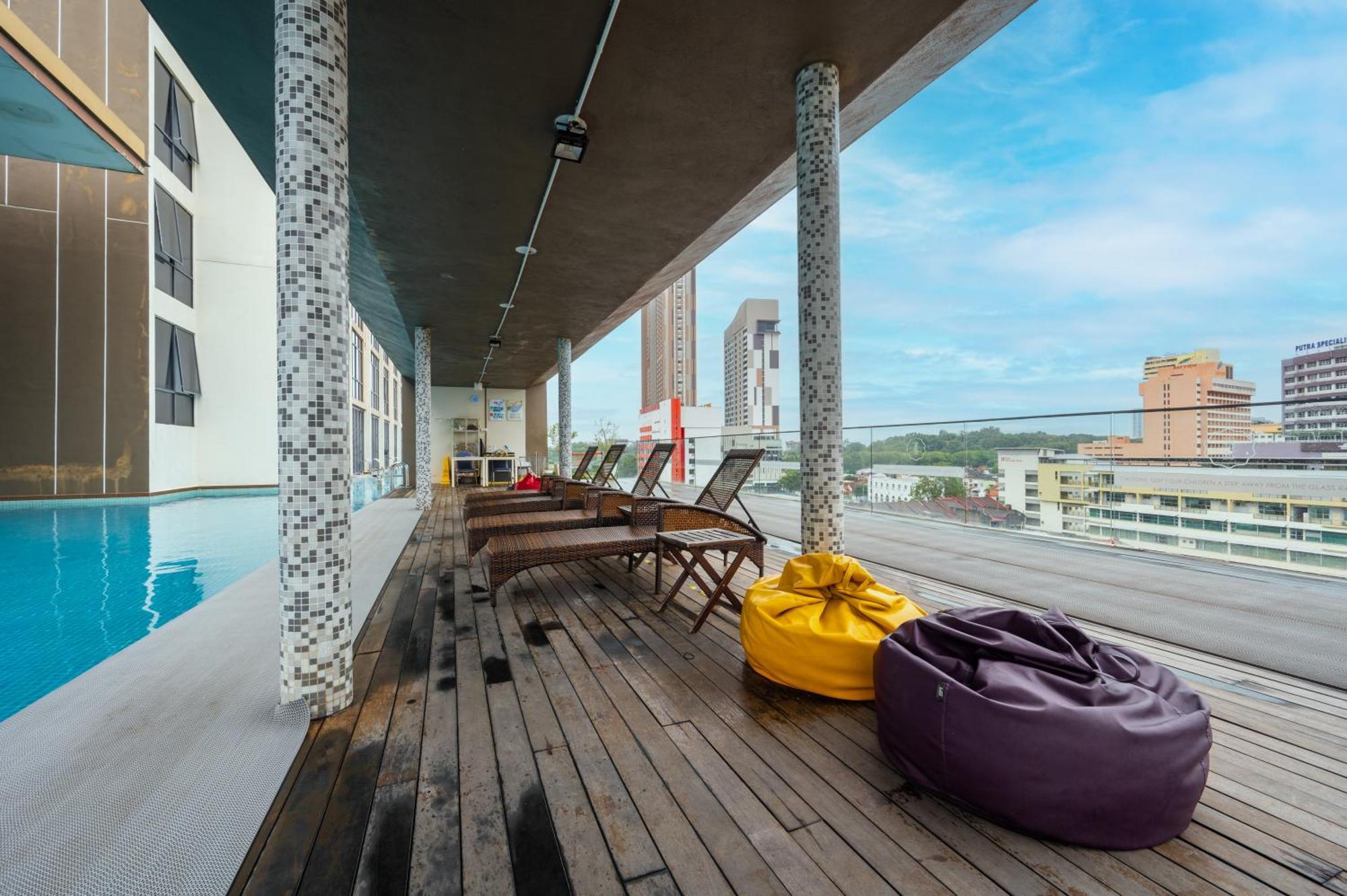 Greystone 99 Suites Malacca Ngoại thất bức ảnh