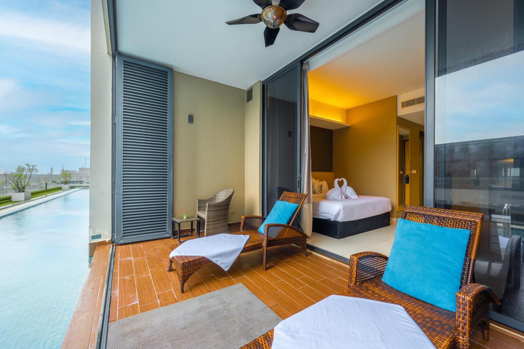 Greystone 99 Suites Malacca Ngoại thất bức ảnh