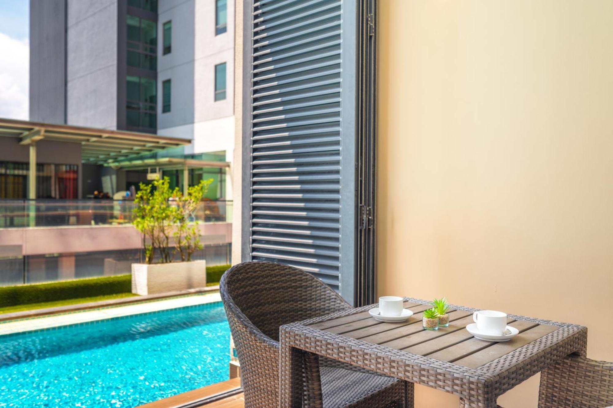 Greystone 99 Suites Malacca Ngoại thất bức ảnh